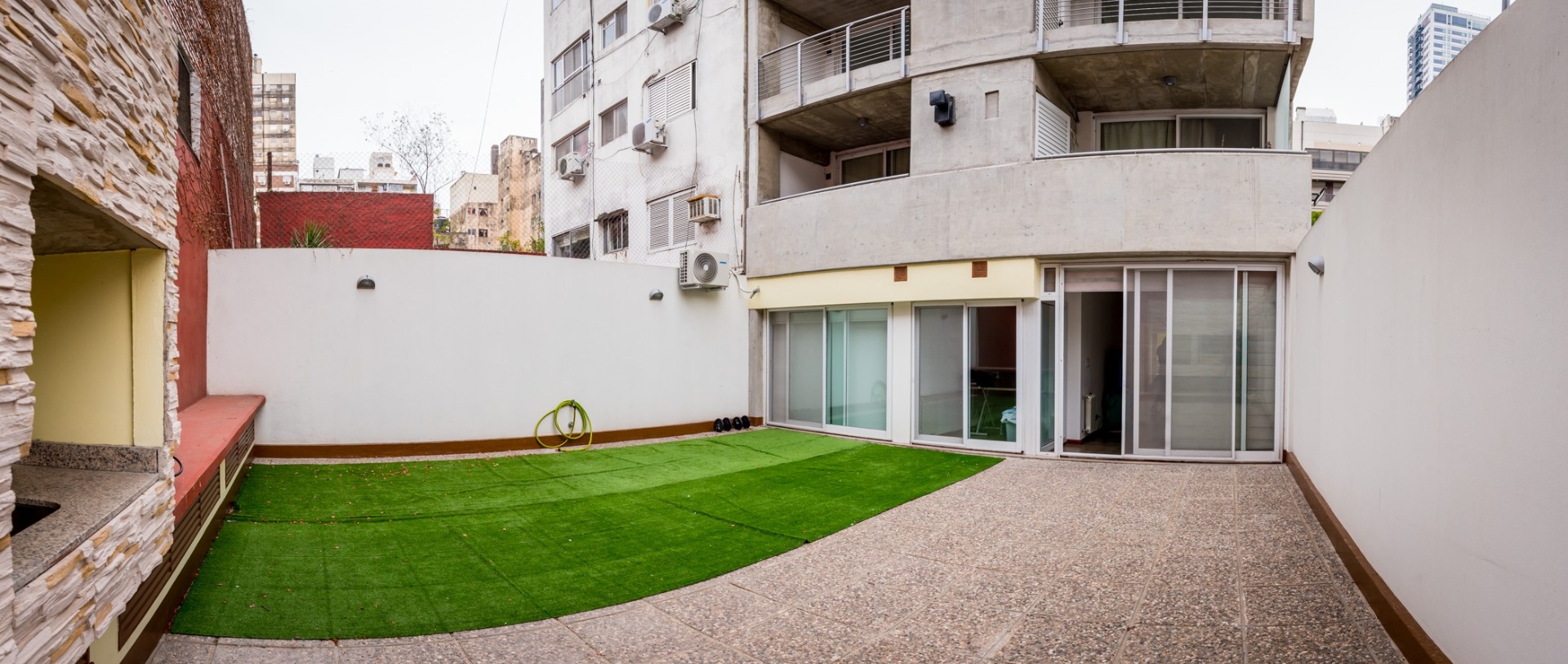 Alquiler en Barrio Martin. Parrillero. Patio